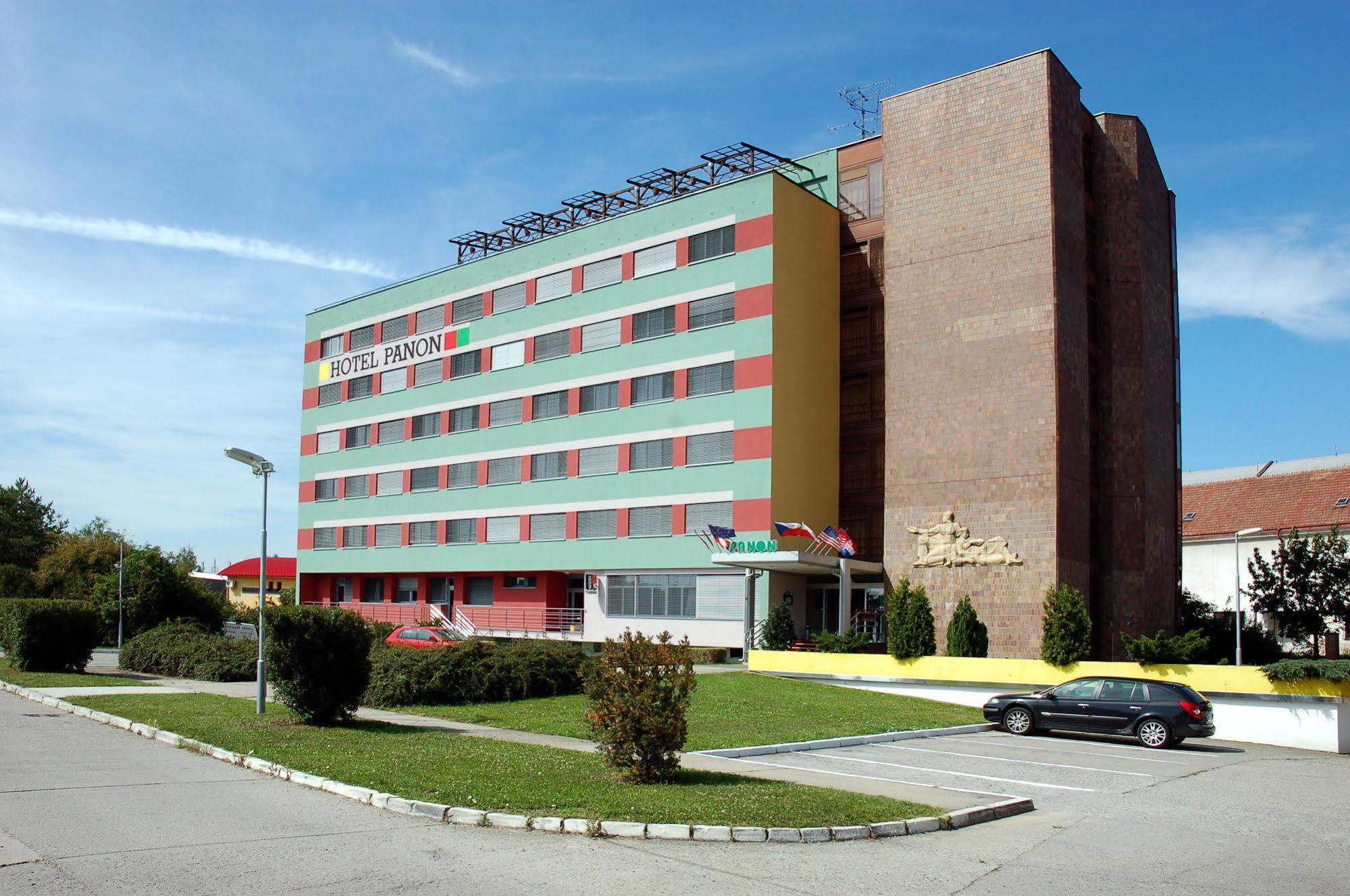 Hotel Panon Hodonín Eksteriør bilde